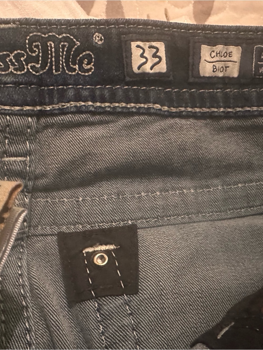 Miss Me Dark Blue Boot Cut Jeans with Embroidered Pockets
Inseam is 31’ - Picture 5 of 6